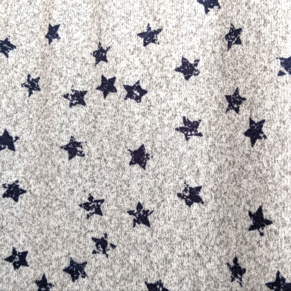 ⭐Lucky Brand⭐ Navy & Grey Stars Printed Sleeveless Tank Top Medium - Picture 3 of 5